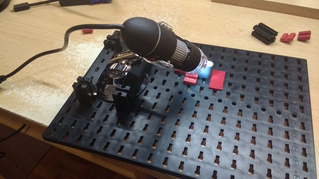 USB microscope mounted